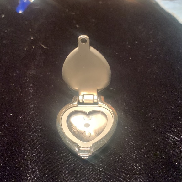 Oregon heart shaped locket key chain - Picture 4 of 5